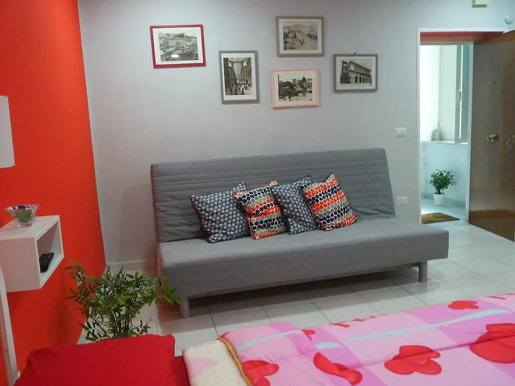 Magic Napoli Red Apartment