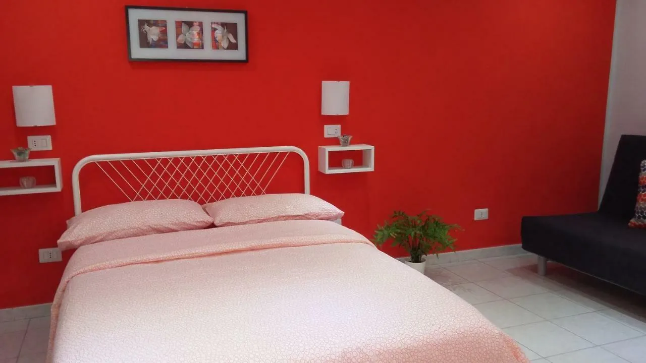 Magic Napoli Red Apartment